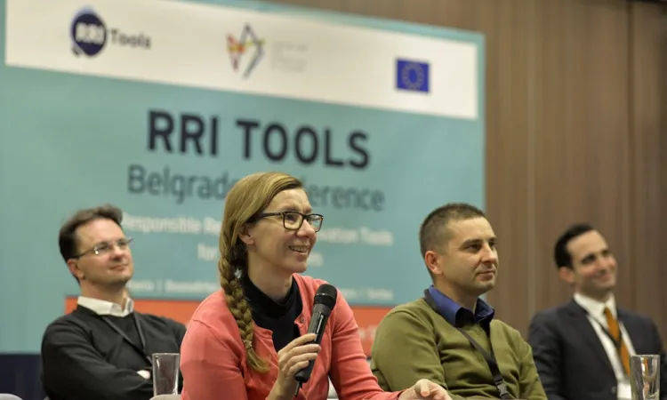 "Daha iyi bir toplum için sorumluluk bilinci"